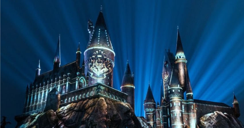 Castelo do Harry Potter, em Orlando, ganha show de luzes