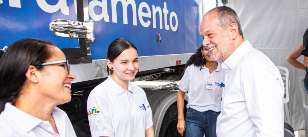 Carreta do Programa Agora Tem Especialistas inicia atendimentos em São Caetano