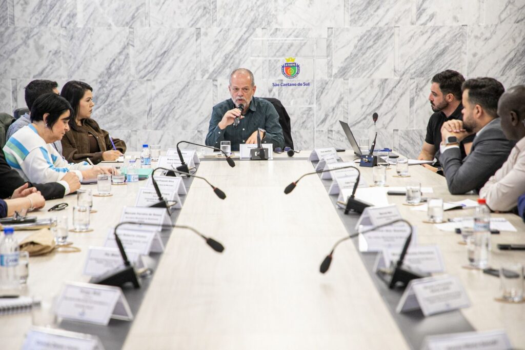Prefeito Tite Campanella reúne secretariado para planejamento de ações em São Caetano