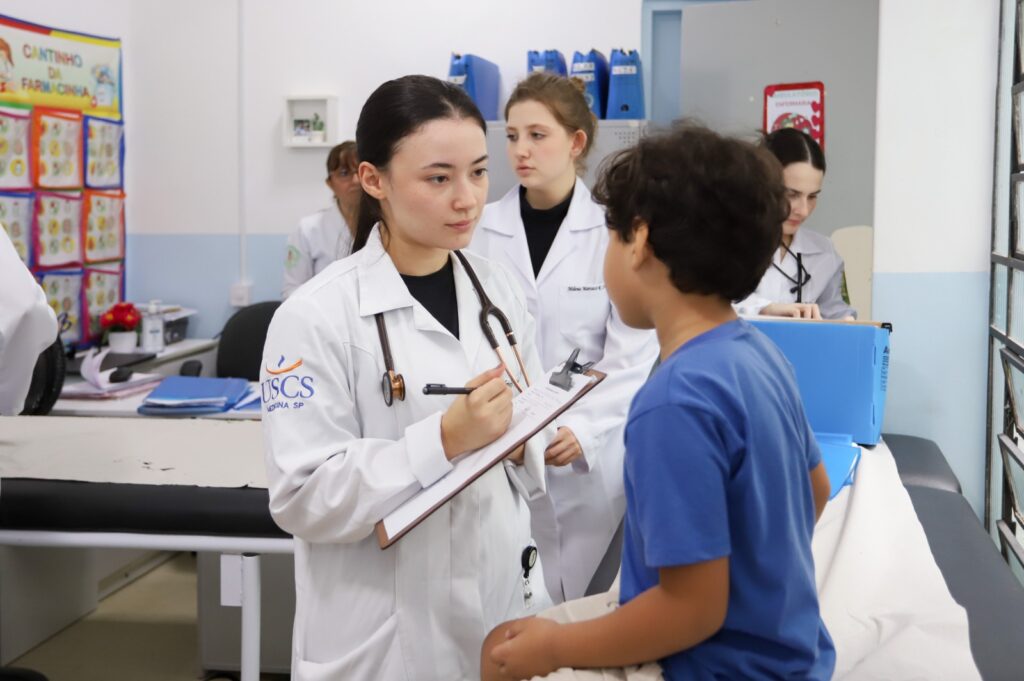 Estudantes de Medicina da USCS atuam em projetos sociais da Paróquia Nossa Senhora Achiropita