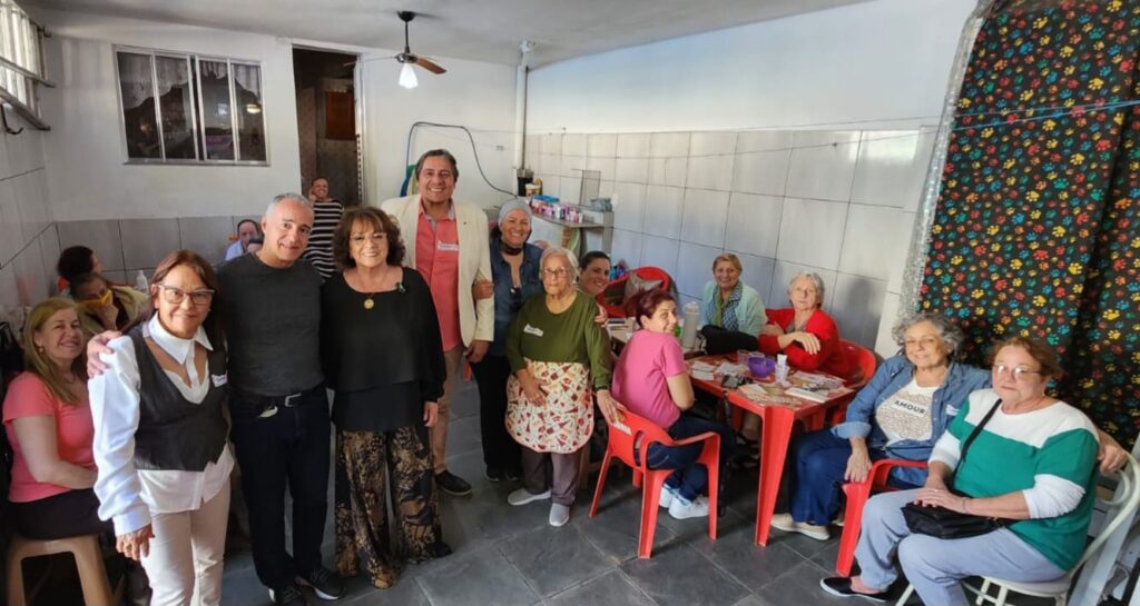 Bairro Fundação Recebe a Visita da Vereadora Edir Sales
