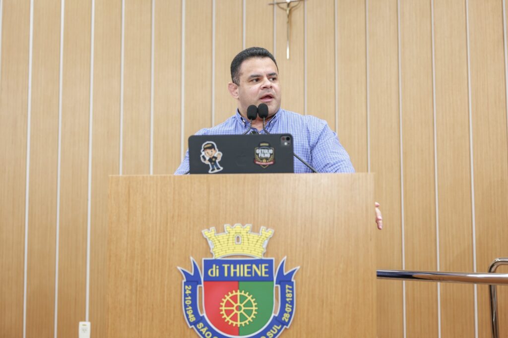 Getúlio Filho defende criação de portal escolar digital em São Caetano